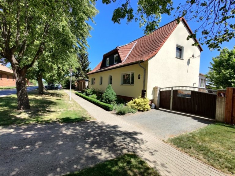 386137 4JLnKESiK9u9B5EEKc6MFkAf f115d9d8 9edd 4929 91ef a1eccae37b71