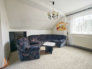 Wohn-/ Arbeitszimmer