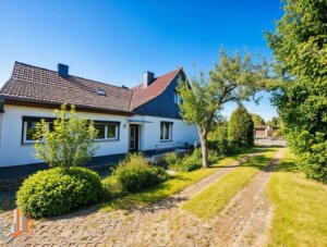 Ansicht vom Hof - (KI generiert)