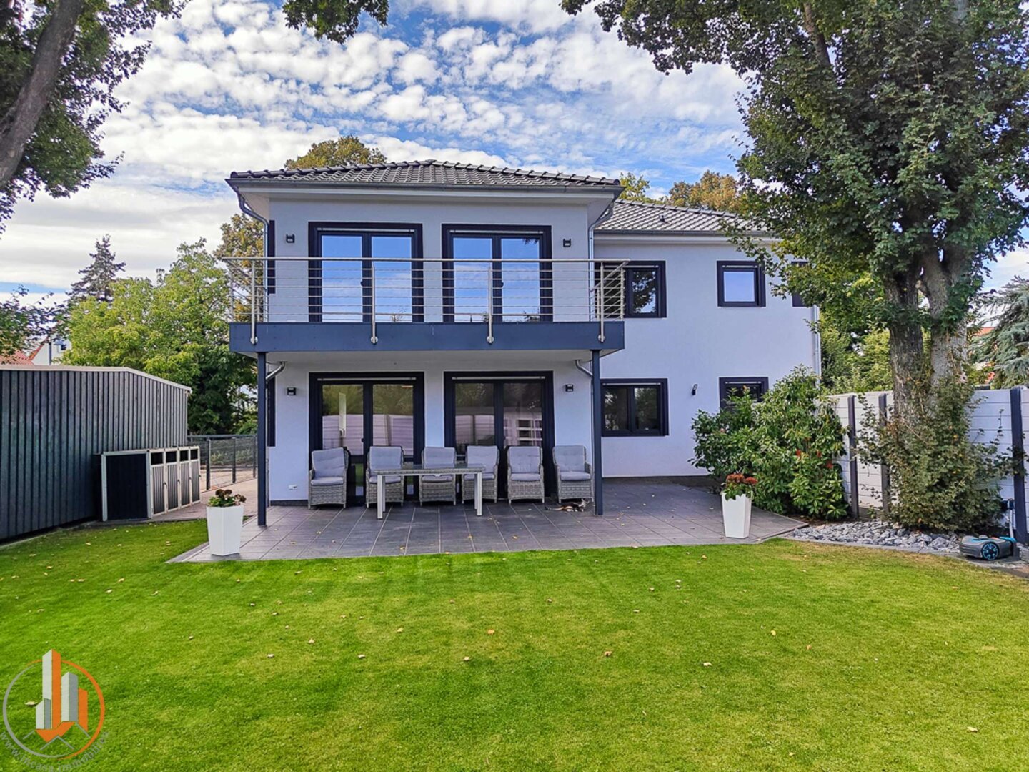 Ansicht vom Grundstück