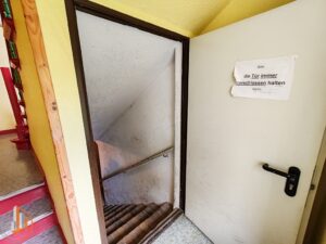 Zugang zum Keller