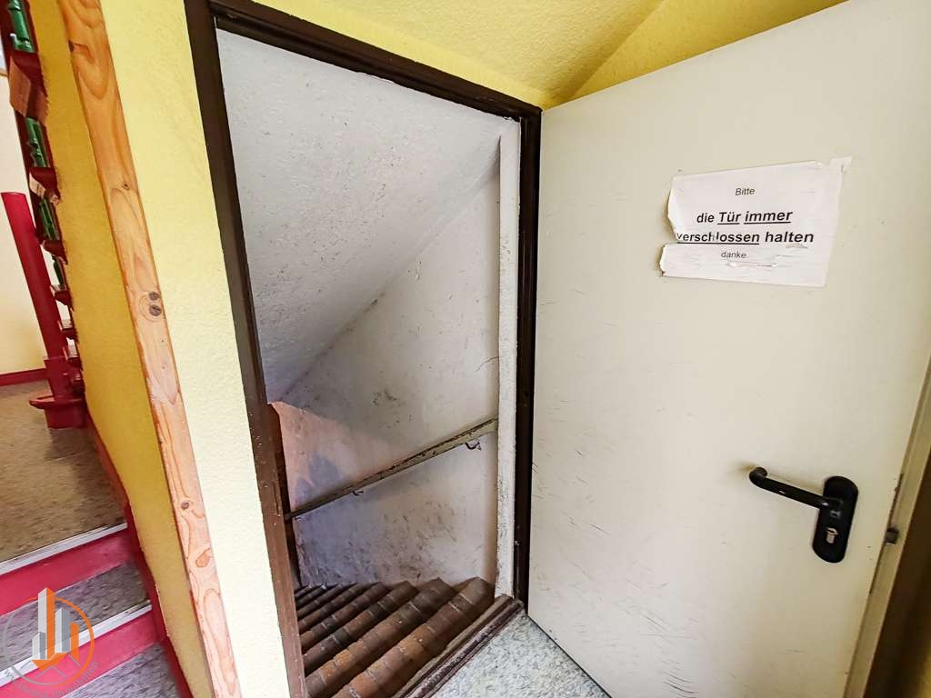 Zugang zum Keller