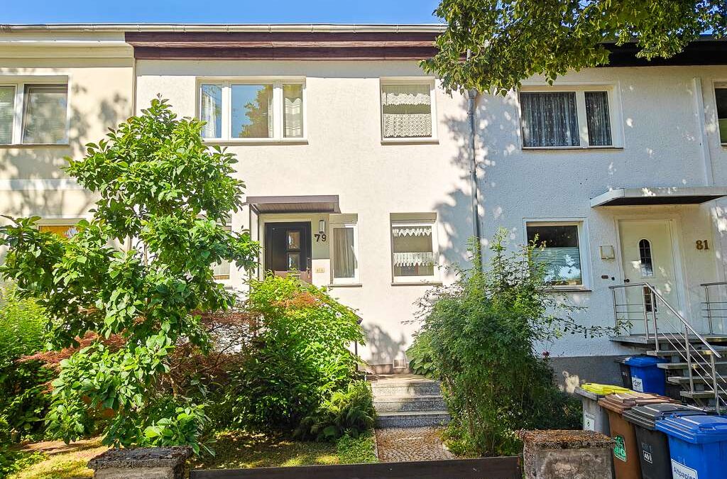 Reihenmittelhaus in Magdeburg Ottersleben mit 5 Zimmern, Terrasse und kleinen Garten