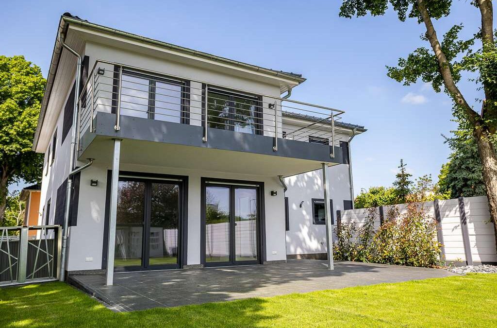 Moderne Stadtvilla mit hohem Komfort und vielen Extras in Magdeburg- 6 Zimmer möglich