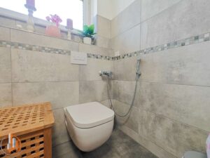 Bad mit Wanne