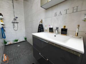 Gäste WC mit Dusche