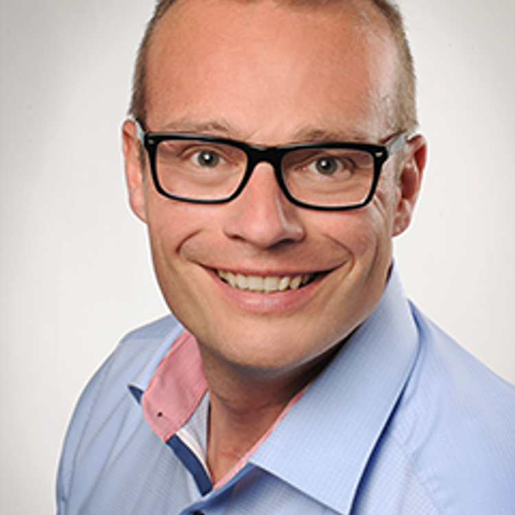 Herr Wallisch, Sandro